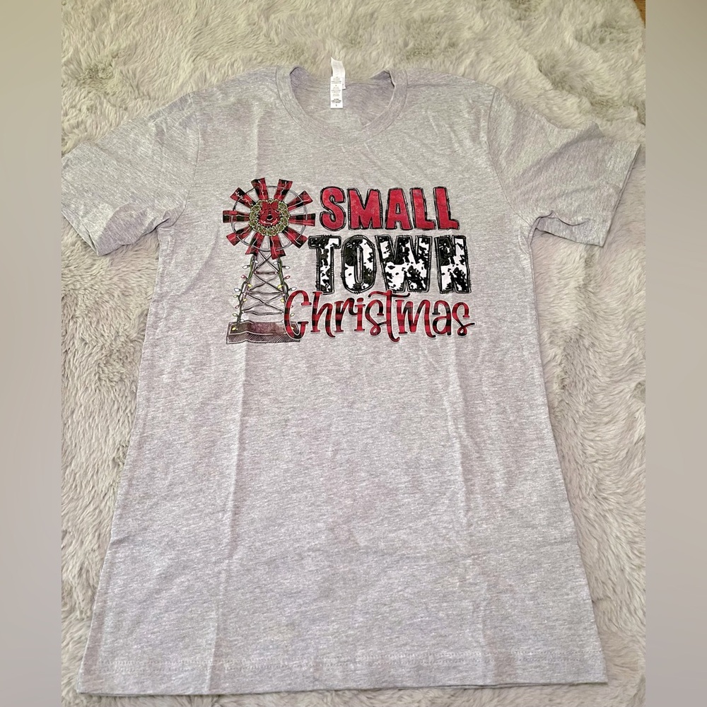 Small town Christmas short sleeve tee